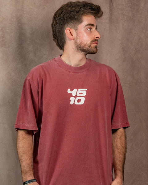 Vintage Red | 46 10 logo on the chest