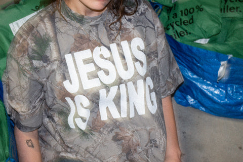 gift friends & fam a way to share their faith