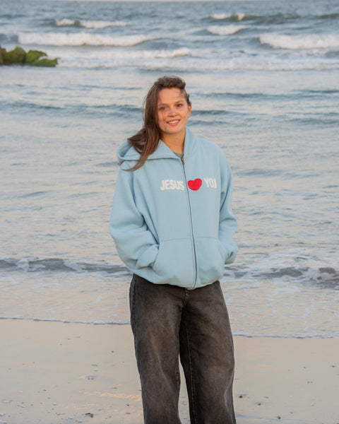 Light Blue | MJ is 5'8" wearing a L