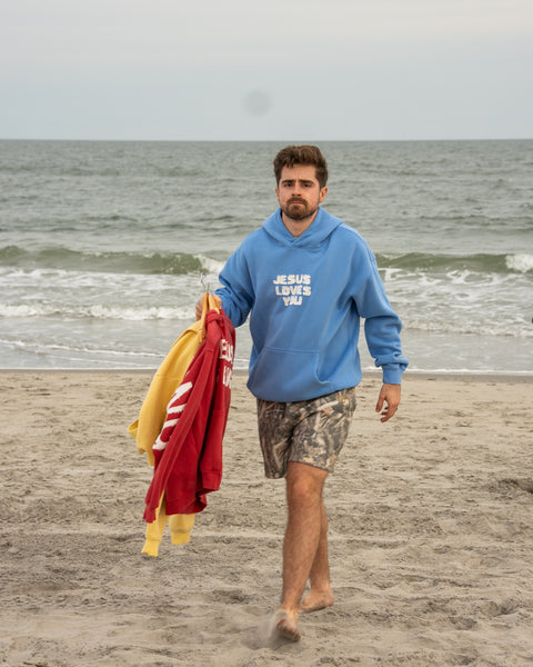 Light Blue | Brett is 6'1" wearing size XL