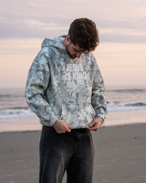 Stitched Light Green Camo | Brett is 6'1" wearing size L