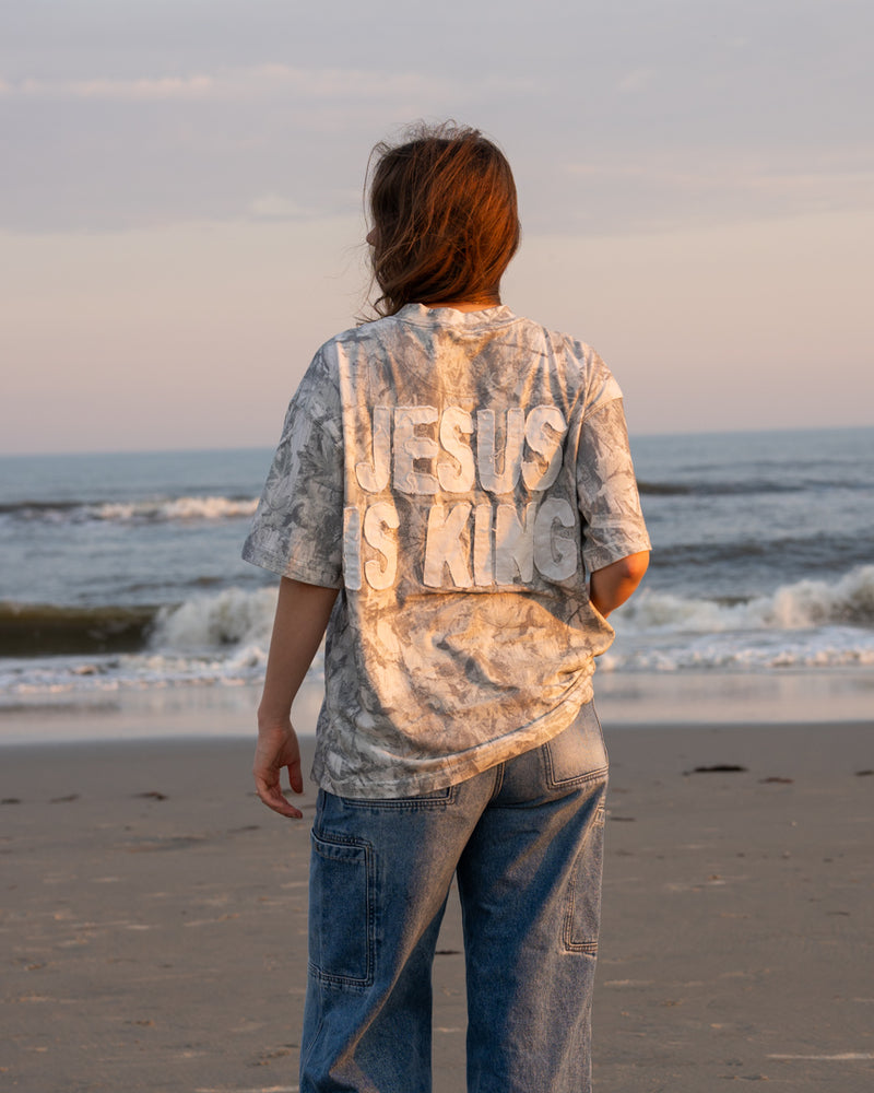 MJ is 5'9" wearing size L, back view