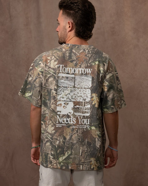 Model is 5'8" wearing a L